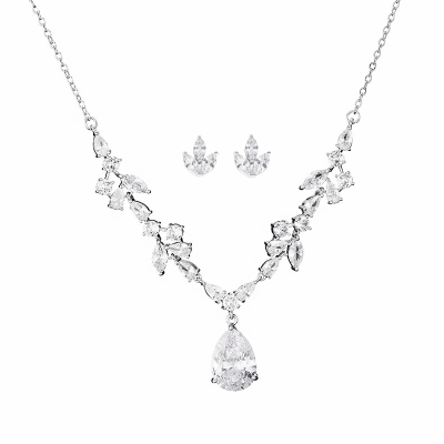 CUBIC ZIRCONIA COLLECTION - CRYSTALLURE NECKLACE SET  - SILVER CZNK227