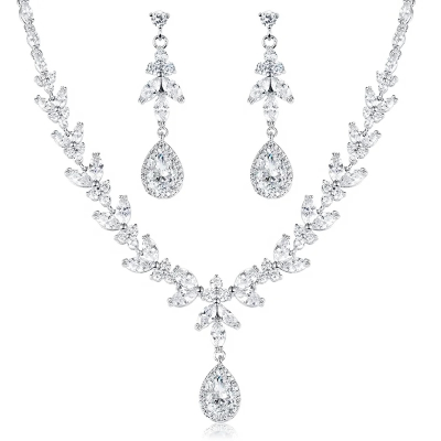CUBIC ZIRCONIA COLLECTION - CRYSTAL SHIMMER NECKLACE - CZNK222 SILVER