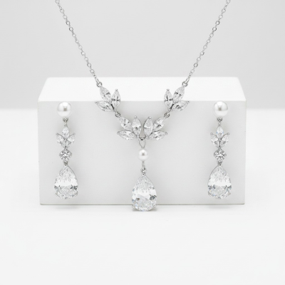 CUBIC ZIRCONIA COLLECTION - CHIC PEARL NECKLACE SET - CZNK264 SILVER