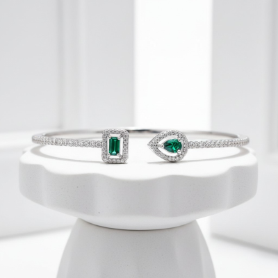 CUBIC ZIRCONIA COLLECTION - EXQUISITE BANGLE BRACELET -CZBR168 EMERALD