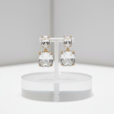 ATHENA COLLECTION - GOLD CRYSTAL DROP EARRINGS - CZER944 GOLD 