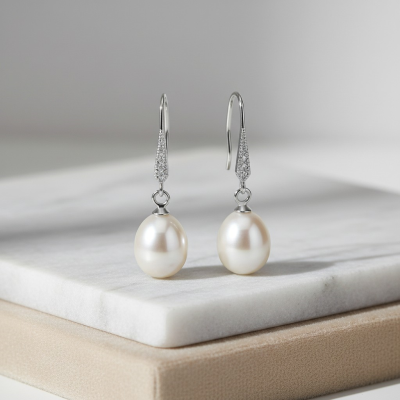 CUBIC ZIRCONIA COLLECTION - CHIC FRESHWATER PEARL EARRINGS - CZER925 SILVER 