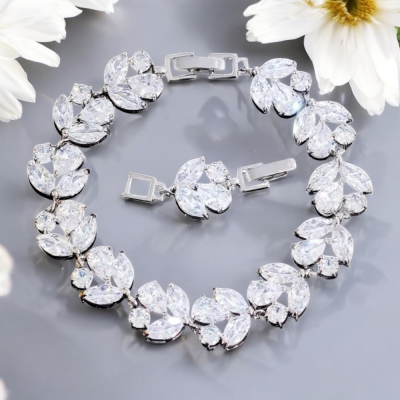 CUBIC ZIRCONIA COLLECTION - CRYSTAL SHIMMER BRACELET - CZBR173 SILVER