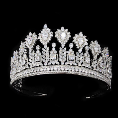 CUBIC ZIRCONIA COLLECTION - REGAL BEAUTY TIARA - AHB119