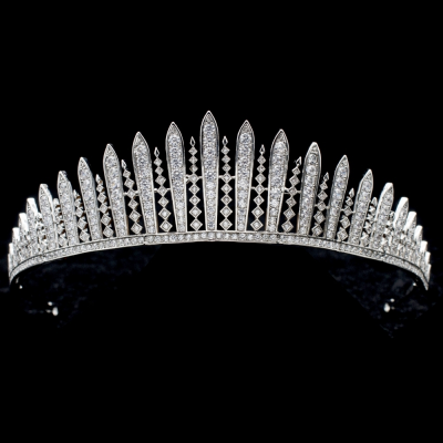 CUBIC ZIRCONIA COLLECTION - CRYSTAL SHIMMER TIARA - AHB81