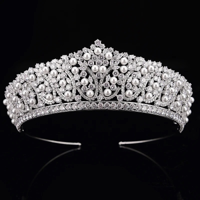 CUBIC ZIRCONIA COLLECTION - PEARL EXTRAVAGANCE TIARA - AHB182 SILVER